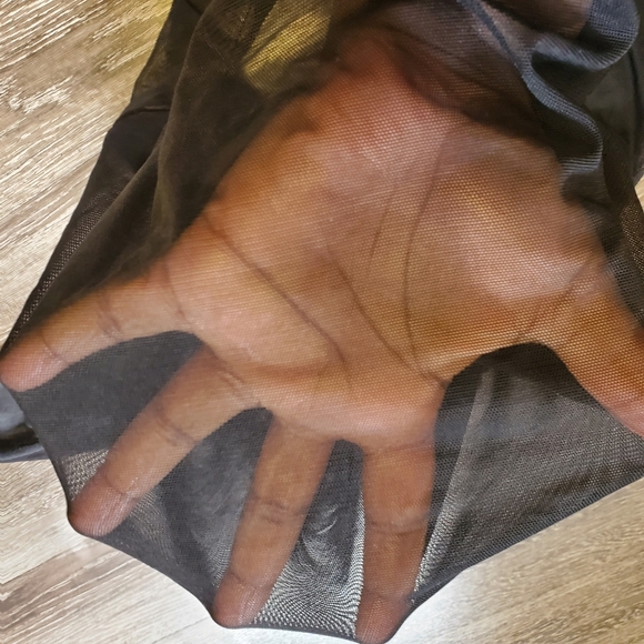 ❤sold❤🦄trendy mock neck mesh top - Picture 4 of 8